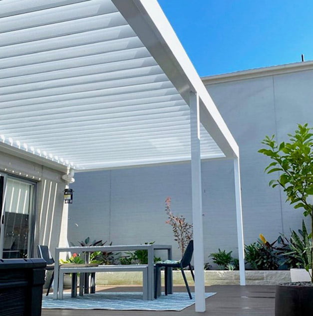 Louvered roof