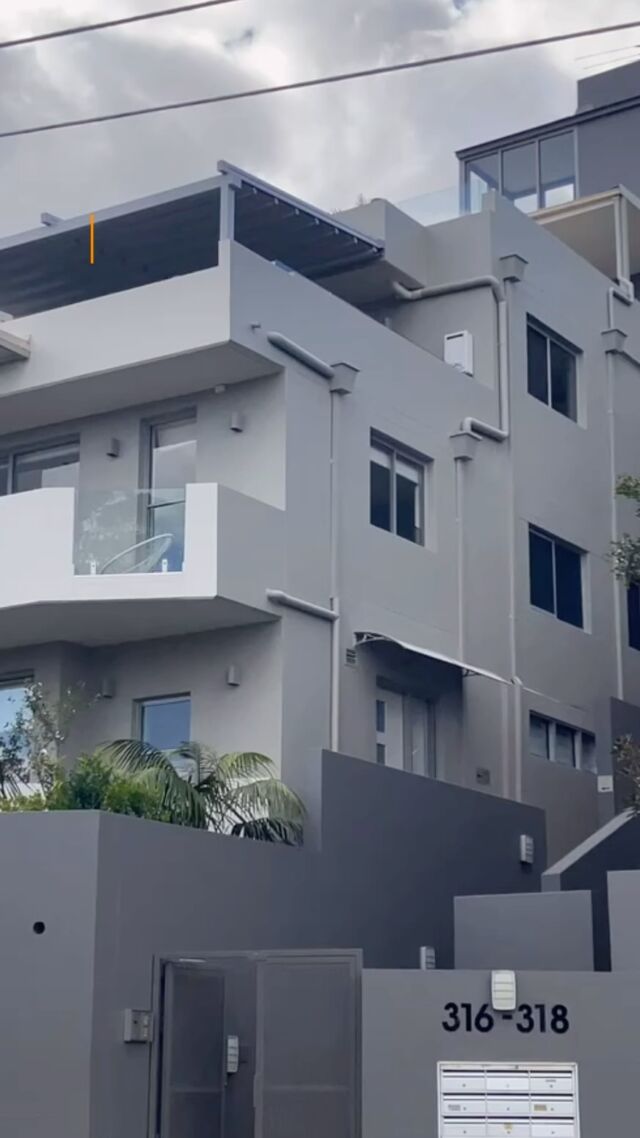 Watch sunsets all year round with our waterproof roof systems.

Why install one of our roof systems?
🇦🇺100 % Australian made and owned
☔️100% waterproof
💡lighting available 
🌬️ Wind resistant up to 117km per hour
👷Installed by our installation team with over 20+ years local experience
⚡️Connected to power by our amazing team @unphasedelectricalservices

Trust the experts and book your in home consultation today. Have your own roof installed before July.

#retractableroofsystem #outdoorliving #outdoorliving #outdoorentertaining